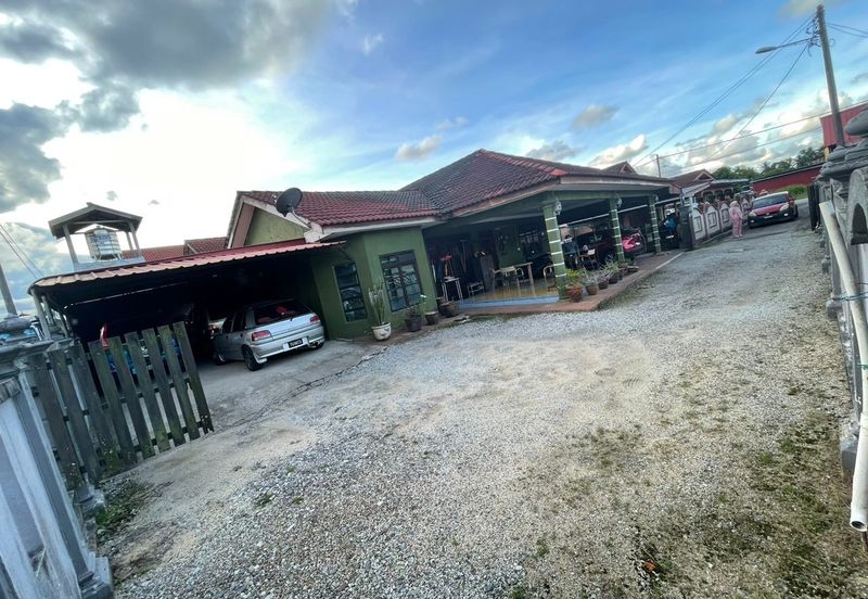 Rumah Banglo Satu Tingkat Di Kg Padang Mengkuang, Bukit Payung, Marang Terengganu