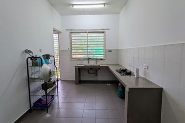 [𝐎𝐏𝐄𝐍 𝐓𝐈𝐓𝐋𝐄] 𝐑𝐔𝐌𝐀𝐇 𝐓𝐄𝐑𝐄𝐒 𝟮 𝗧𝗜𝗡𝗚𝗞𝗔𝗧 𝗗𝗜 𝐓𝐀𝐌𝐀𝐍 𝐃𝐄𝐒𝐀 𝐒𝐎𝐋𝐄𝐇𝐀𝐇,  𝗞𝗨𝗔𝗟𝗔 𝗡𝗘𝗥𝗨𝗦, 𝐓𝐄𝐑𝐄𝐍𝐆𝐆𝐀𝐍𝐔