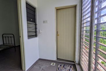 [𝐎𝐏𝐄𝐍 𝐓𝐈𝐓𝐋𝐄] 𝐑𝐔𝐌𝐀𝐇 𝐓𝐄𝐑𝐄𝐒 𝟮 𝗧𝗜𝗡𝗚𝗞𝗔𝗧 𝗗𝗜 𝐓𝐀𝐌𝐀𝐍 𝐃𝐄𝐒𝐀 𝐒𝐎𝐋𝐄𝐇𝐀𝐇,  𝗞𝗨𝗔𝗟𝗔 𝗡𝗘𝗥𝗨𝗦, 𝐓𝐄𝐑𝐄𝐍𝐆𝐆𝐀𝐍𝐔