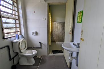 [𝐎𝐏𝐄𝐍 𝐓𝐈𝐓𝐋𝐄] 𝐑𝐔𝐌𝐀𝐇 𝐓𝐄𝐑𝐄𝐒 𝟮 𝗧𝗜𝗡𝗚𝗞𝗔𝗧 𝗗𝗜 𝐓𝐀𝐌𝐀𝐍 𝐃𝐄𝐒𝐀 𝐒𝐎𝐋𝐄𝐇𝐀𝐇,  𝗞𝗨𝗔𝗟𝗔 𝗡𝗘𝗥𝗨𝗦, 𝐓𝐄𝐑𝐄𝐍𝐆𝐆𝐀𝐍𝐔