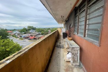 [Non Bumi Unit] Rumah Flat di Gelong Bilal Jalan Pasir Panjang, Kuala Terengganu, Terengganu