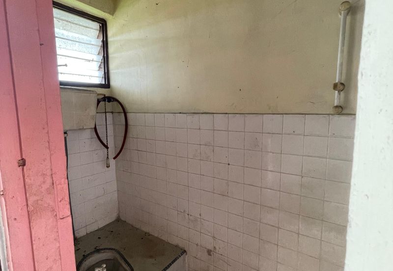 [Non Bumi Unit] Rumah Flat di Gelong Bilal Jalan Pasir Panjang, Kuala Terengganu, Terengganu