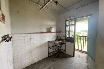 [Non Bumi Unit] Rumah Flat di Gelong Bilal Jalan Pasir Panjang, Kuala Terengganu, Terengganu