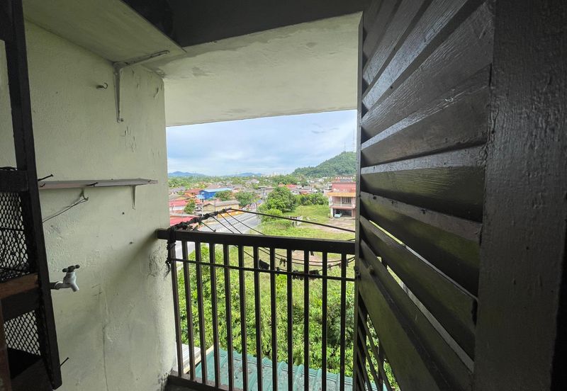 [Non Bumi Unit] Rumah Flat di Gelong Bilal Jalan Pasir Panjang, Kuala Terengganu, Terengganu