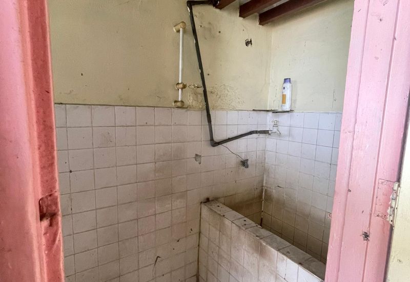 [Non Bumi Unit] Rumah Flat di Gelong Bilal Jalan Pasir Panjang, Kuala Terengganu, Terengganu