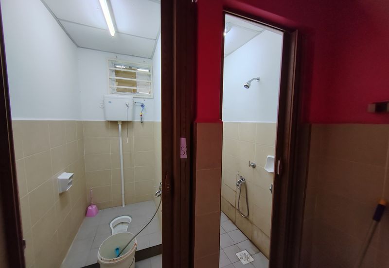 [NON BUMI UNIT] Shoplot 3 Tingkat di Dataran Austin, Gong Badak, Kuala Nerus Terengganu [Disewa oleh Baterihub]