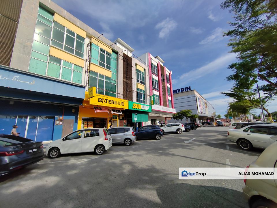 [NON BUMI UNIT] Shoplot 3 Tingkat di Dataran Austin, Gong Badak, Kuala Nerus Terengganu [Disewa oleh Baterihub], Terengganu, 