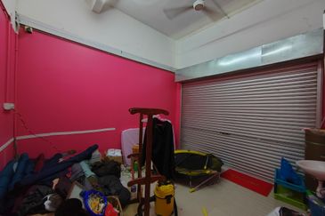 [NON BUMI UNIT] Shoplot 3 Tingkat di Dataran Austin, Gong Badak, Kuala Nerus Terengganu [Disewa oleh Baterihub]