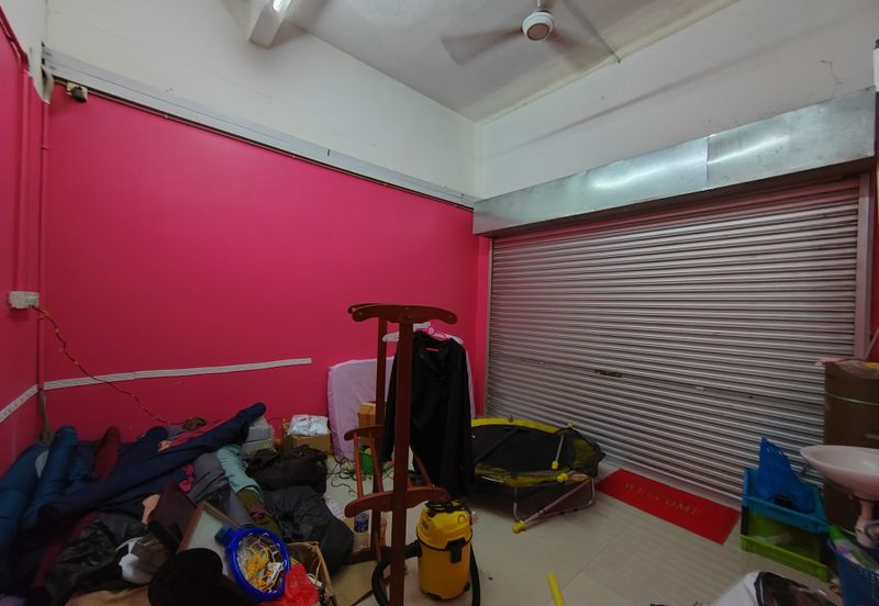 [NON BUMI UNIT] Shoplot 3 Tingkat di Dataran Austin, Gong Badak, Kuala Nerus Terengganu [Disewa oleh Baterihub]