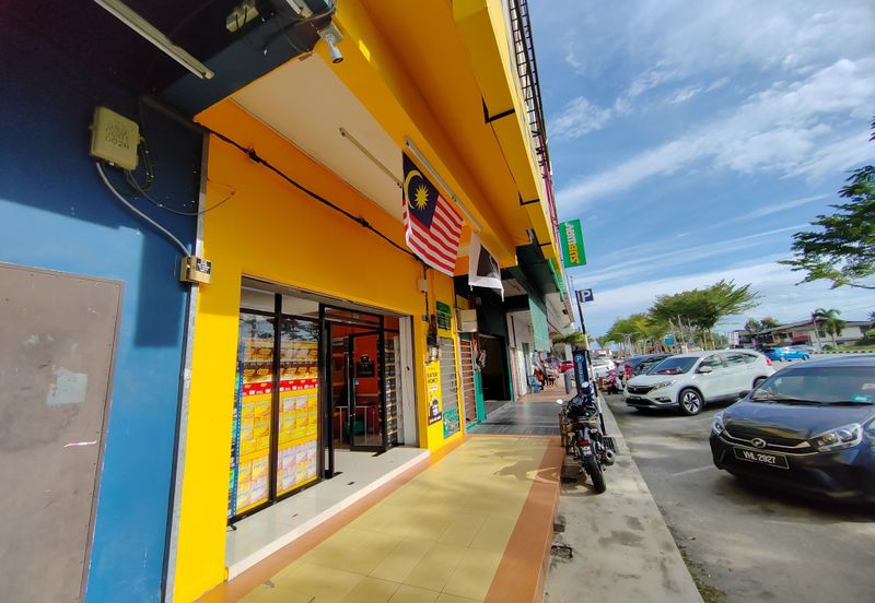 [NON BUMI UNIT] Shoplot 3 Tingkat di Dataran Austin, Gong Badak, Kuala Nerus Terengganu [Disewa oleh Baterihub]