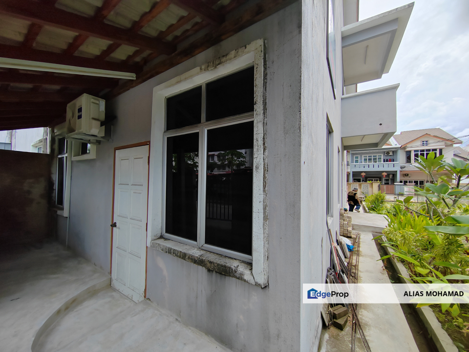 [𝐅𝐔𝐋𝐋𝐘 𝐅𝐔𝐑𝐍𝐈𝐒𝐇𝐄𝐃]𝐑𝐔𝐌𝐀𝐇 𝐓𝐄𝐑𝐄𝐒 𝟐 𝐓𝐈𝐍𝐆𝐊𝐀𝐓 𝐂𝐎𝐑𝐍𝐄𝐑 𝐋𝐎𝐓 𝐃𝐈 𝐊𝐔𝐀𝐋𝐀 𝐈𝐁𝐀𝐈, 𝐊𝐔𝐀𝐋𝐀 𝐓𝐄𝐑𝐄𝐍𝐆𝐆𝐀𝐍𝐔, Terengganu, Kuala Terengganu