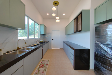 RUMAH BANGLO &  SEMI-D SETINGKAT EKSLUSIF MEWAH & MODEN DI WAKAF TAPAI, MARANG SEBELAH AKADEMI BOMBA & IKBN WAKAF TAPAI