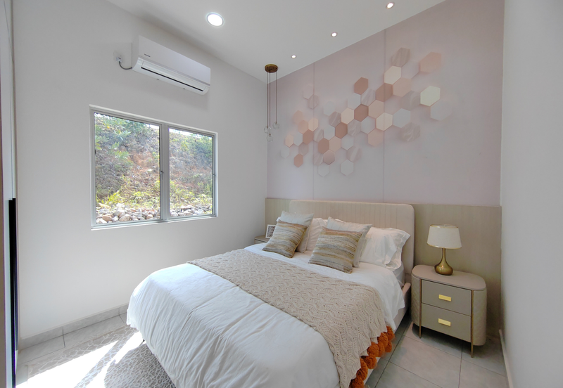 RUMAH BANGLO &  SEMI-D SETINGKAT EKSLUSIF MEWAH & MODEN DI WAKAF TAPAI, MARANG SEBELAH AKADEMI BOMBA & IKBN WAKAF TAPAI