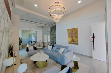 RUMAH BANGLO &  SEMI-D SETINGKAT EKSLUSIF MEWAH & MODEN DI WAKAF TAPAI, MARANG SEBELAH AKADEMI BOMBA & IKBN WAKAF TAPAI