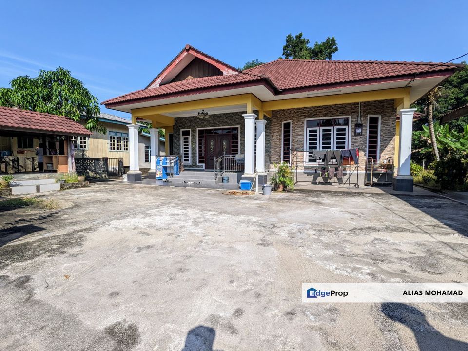 [𝐁𝐄𝐋𝐎𝐖 𝐌𝐕] 𝐁𝐀𝐍𝐆𝐋𝐎 𝐒𝐄𝗧𝗜𝗡𝗚𝗞𝗔𝗧 & 𝟏 𝐑𝐔𝐌𝐀𝐇 𝐏𝐀𝐏𝐀𝐍 𝗗𝗜 𝐊𝐆.𝐔𝐍𝐃𝐀𝐍𝐆, 𝐌𝐀𝐊 𝐊𝐄𝐌𝐀𝐒,  𝗞. 𝐓𝐑𝐆, Terengganu, Marang