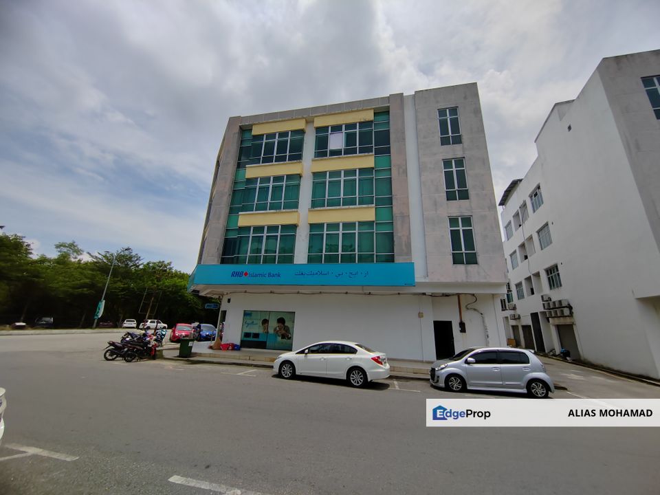 [𝐂𝐎𝐑𝐍𝐄𝐑 𝐋𝐎𝐓] 𝐒𝐇𝐎𝐏𝐋𝐎𝐓 𝟒 𝐓𝐈𝐍𝐆𝐊𝐀𝐓 𝐂𝐎𝐑𝐍𝐄𝐑 𝐃𝐈 𝐃𝐀𝐓𝐀𝐑𝐀𝐍 𝐀𝐔𝐒𝐓𝐈𝐍, 𝐊𝐔𝐀𝐋𝐀 𝐍𝐄𝐑𝐔𝐒, 𝐓𝐄𝐑𝐄𝐍𝐆𝐆𝐀𝐍𝐔, Terengganu, 