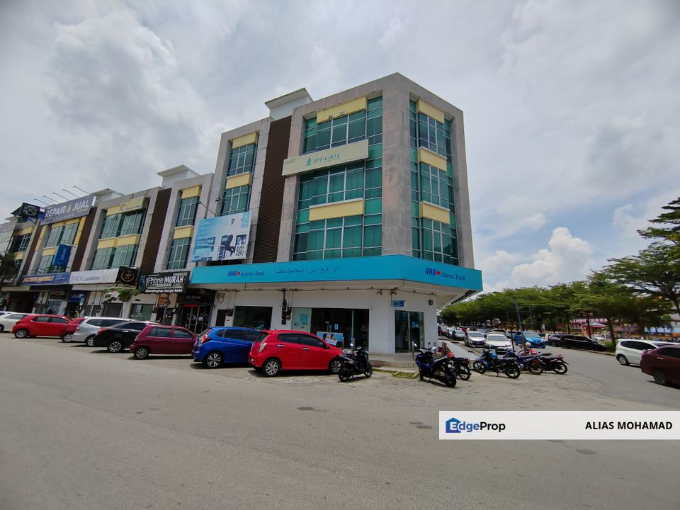 [𝐂𝐎𝐑𝐍𝐄𝐑 𝐋𝐎𝐓] 𝐒𝐇𝐎𝐏𝐋𝐎𝐓 𝟒 𝐓𝐈𝐍𝐆𝐊𝐀𝐓 𝐂𝐎𝐑𝐍𝐄𝐑 𝐃𝐈 𝐃𝐀𝐓𝐀𝐑𝐀𝐍 𝐀𝐔𝐒𝐓𝐈𝐍, 𝐊𝐔𝐀𝐋𝐀 𝐍𝐄𝐑𝐔𝐒, 𝐓𝐄𝐑𝐄𝐍𝐆𝐆𝐀𝐍𝐔, Terengganu, 