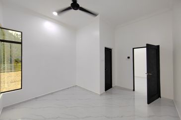 2 Unit Semi-D Setingkat di Kg. Pulau Manis, Kuala Terengganu sebelah SK Pulau Manis