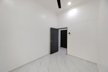 2 Unit Semi-D Setingkat di Kg. Pulau Manis, Kuala Terengganu sebelah SK Pulau Manis