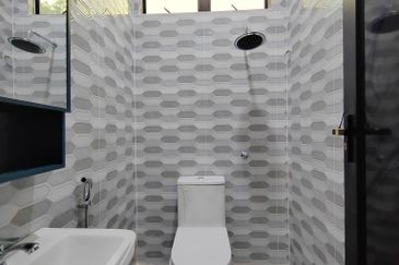 2 Unit Semi-D Setingkat di Kg. Pulau Manis, Kuala Terengganu sebelah SK Pulau Manis