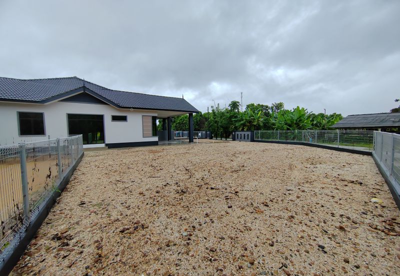2 Unit Semi-D Setingkat di Kg. Pulau Manis, Kuala Terengganu sebelah SK Pulau Manis