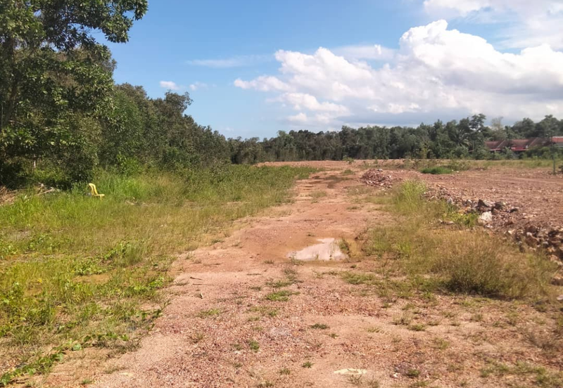 [Gred A] Tanah 3.17 ekar Di Kg Banggol Tok Jiring, Gong Badak, Terengganu berdekatan Airport