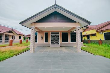 𝐑𝐔𝐌𝐀𝐇 𝐁𝐀𝐍𝐆𝐋𝐎 𝐒𝐄𝐓𝐈𝐍𝐆𝐊𝐀𝐓 𝐃𝐈 𝐁𝐈𝐍𝐉𝐀𝐈 𝐑𝐄𝐍𝐃𝐀𝐇 , 𝐁𝐔𝐊𝐈𝐓 𝐏𝐀𝐘𝐎𝐍𝐆, 𝐌𝐀𝐑𝐀𝐍𝐆, 𝐓𝐄𝐑𝐄𝐍𝐆𝐆𝐀𝐍𝐔