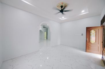 𝐑𝐔𝐌𝐀𝐇 𝐁𝐀𝐍𝐆𝐋𝐎 𝐒𝐄𝐓𝐈𝐍𝐆𝐊𝐀𝐓 𝐃𝐈 𝐁𝐈𝐍𝐉𝐀𝐈 𝐑𝐄𝐍𝐃𝐀𝐇 , 𝐁𝐔𝐊𝐈𝐓 𝐏𝐀𝐘𝐎𝐍𝐆, 𝐌𝐀𝐑𝐀𝐍𝐆, 𝐓𝐄𝐑𝐄𝐍𝐆𝐆𝐀𝐍𝐔