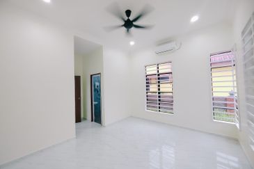 𝐑𝐔𝐌𝐀𝐇 𝐁𝐀𝐍𝐆𝐋𝐎 𝐒𝐄𝐓𝐈𝐍𝐆𝐊𝐀𝐓 𝐃𝐈 𝐁𝐈𝐍𝐉𝐀𝐈 𝐑𝐄𝐍𝐃𝐀𝐇 , 𝐁𝐔𝐊𝐈𝐓 𝐏𝐀𝐘𝐎𝐍𝐆, 𝐌𝐀𝐑𝐀𝐍𝐆, 𝐓𝐄𝐑𝐄𝐍𝐆𝐆𝐀𝐍𝐔