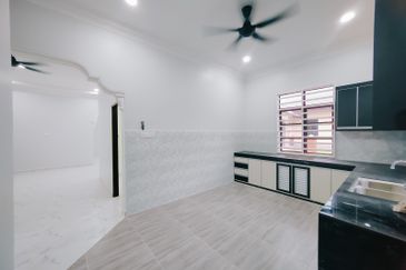 𝐑𝐔𝐌𝐀𝐇 𝐁𝐀𝐍𝐆𝐋𝐎 𝐒𝐄𝐓𝐈𝐍𝐆𝐊𝐀𝐓 𝐃𝐈 𝐁𝐈𝐍𝐉𝐀𝐈 𝐑𝐄𝐍𝐃𝐀𝐇 , 𝐁𝐔𝐊𝐈𝐓 𝐏𝐀𝐘𝐎𝐍𝐆, 𝐌𝐀𝐑𝐀𝐍𝐆, 𝐓𝐄𝐑𝐄𝐍𝐆𝐆𝐀𝐍𝐔