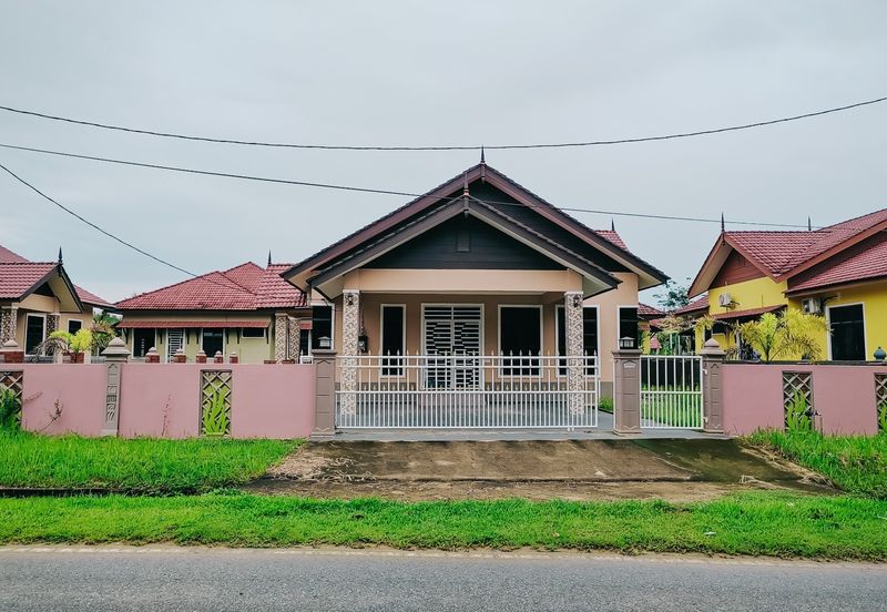 𝐑𝐔𝐌𝐀𝐇 𝐁𝐀𝐍𝐆𝐋𝐎 𝐒𝐄𝐓𝐈𝐍𝐆𝐊𝐀𝐓 𝐃𝐈 𝐁𝐈𝐍𝐉𝐀𝐈 𝐑𝐄𝐍𝐃𝐀𝐇 , 𝐁𝐔𝐊𝐈𝐓 𝐏𝐀𝐘𝐎𝐍𝐆, 𝐌𝐀𝐑𝐀𝐍𝐆, 𝐓𝐄𝐑𝐄𝐍𝐆𝐆𝐀𝐍𝐔