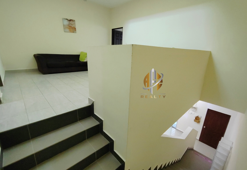 𝗥𝗨𝗠𝗔𝗛 𝗧𝗘𝗥𝗘𝗦 𝟮 𝗧𝗜𝗡𝗚𝗞𝗔𝗧 𝐈𝐍𝐓𝐄𝐑𝐌𝐄𝐃𝐈𝐀𝐓𝐄 𝗗𝗜 𝗧𝗔𝗠𝗔𝗡 𝗗𝗘𝗦𝗔 𝗬𝗧 𝗛𝗔𝗗𝗔𝗣𝗔𝗡 𝗦𝗧𝗔𝗗𝗜𝗨𝗠 𝗚𝗢𝗡𝗚 𝗕𝗔𝗗𝗔𝗞