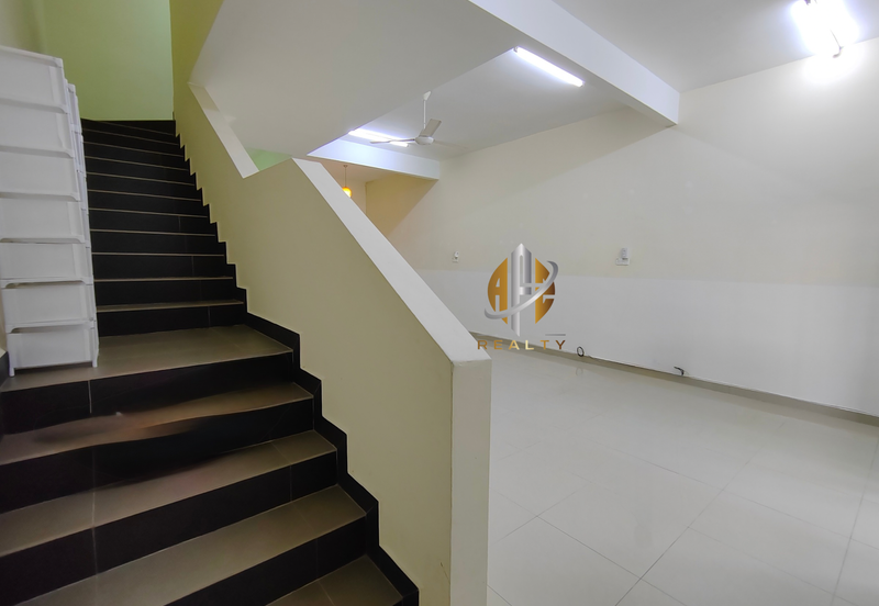 𝗥𝗨𝗠𝗔𝗛 𝗧𝗘𝗥𝗘𝗦 𝟮 𝗧𝗜𝗡𝗚𝗞𝗔𝗧 𝐈𝐍𝐓𝐄𝐑𝐌𝐄𝐃𝐈𝐀𝐓𝐄 𝗗𝗜 𝗧𝗔𝗠𝗔𝗡 𝗗𝗘𝗦𝗔 𝗬𝗧 𝗛𝗔𝗗𝗔𝗣𝗔𝗡 𝗦𝗧𝗔𝗗𝗜𝗨𝗠 𝗚𝗢𝗡𝗚 𝗕𝗔𝗗𝗔𝗞