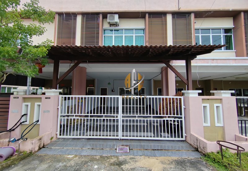 𝗥𝗨𝗠𝗔𝗛 𝗧𝗘𝗥𝗘𝗦 𝟮 𝗧𝗜𝗡𝗚𝗞𝗔𝗧 𝐈𝐍𝐓𝐄𝐑𝐌𝐄𝐃𝐈𝐀𝐓𝐄 𝗗𝗜 𝗧𝗔𝗠𝗔𝗡 𝗗𝗘𝗦𝗔 𝗬𝗧 𝗛𝗔𝗗𝗔𝗣𝗔𝗡 𝗦𝗧𝗔𝗗𝗜𝗨𝗠 𝗚𝗢𝗡𝗚 𝗕𝗔𝗗𝗔𝗞