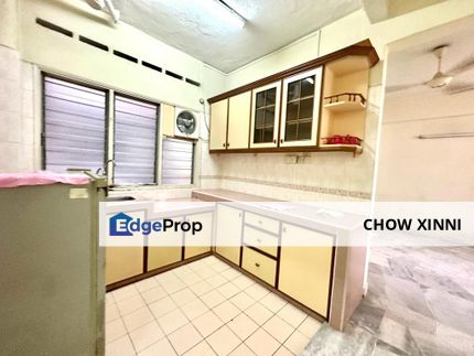 Apartment with lift and facilities, Cheap, Near LRT, Selangor, Subang Jaya