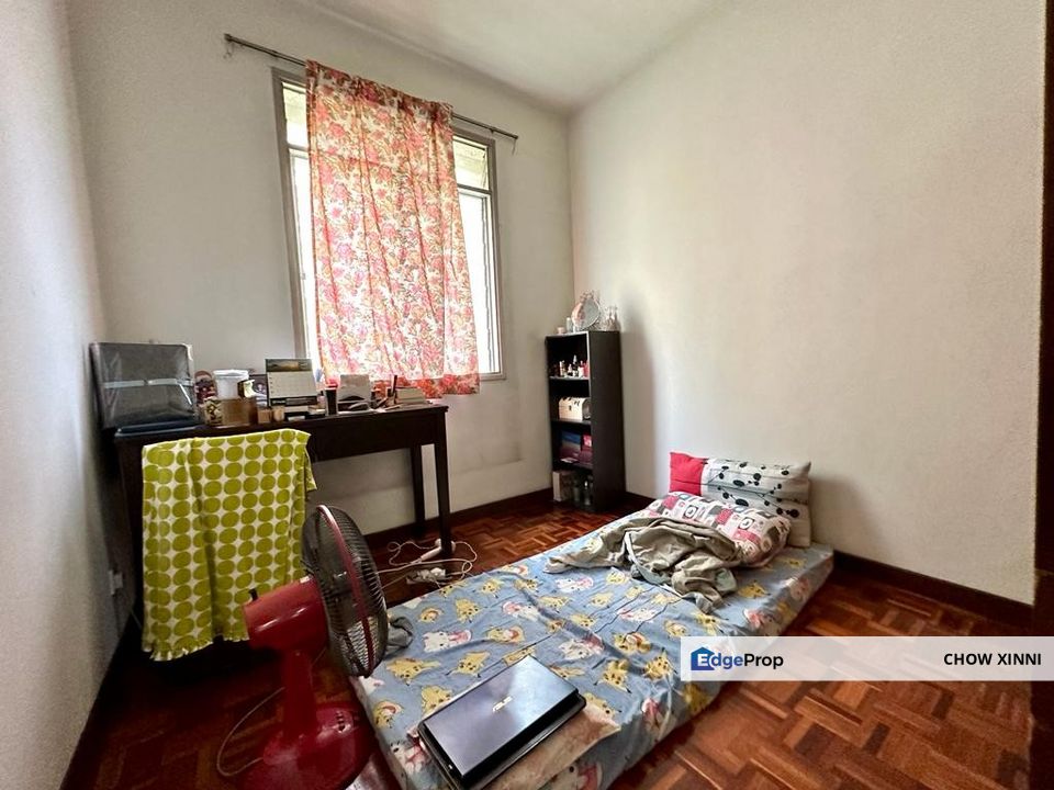 Low floor, Walk to Mall & LRT, Good investment, Selangor, USJ