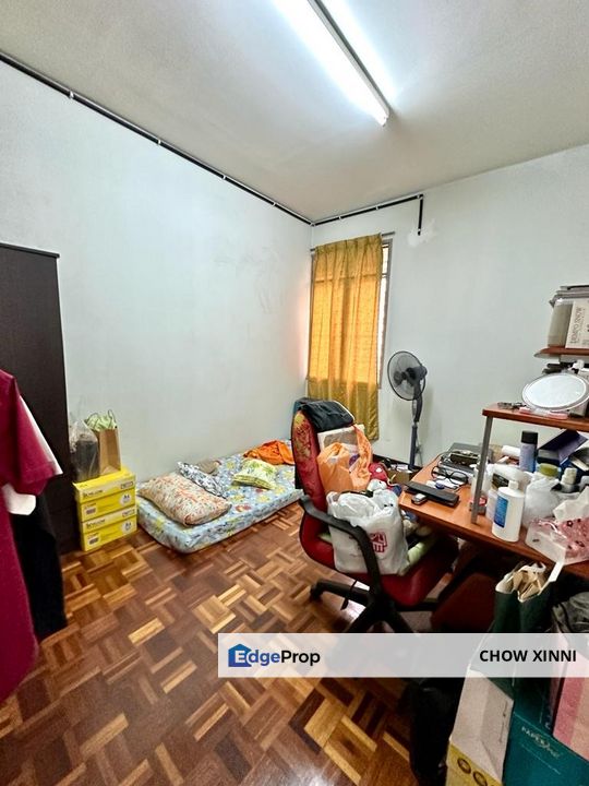 Low floor, Walk to Mall & LRT, Good investment, Selangor, USJ