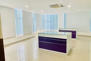 Taipan Business Centre, USJ 10