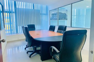 Taipan Business Centre, USJ 10