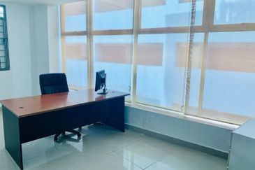 Taipan Business Centre, USJ 10