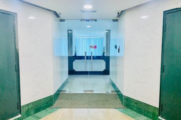 Taipan Business Centre, USJ 10