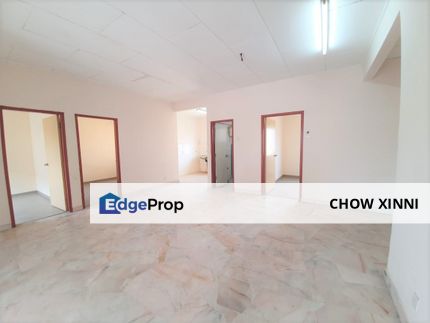 934sf, Near LRT, Top floor, Selangor, USJ