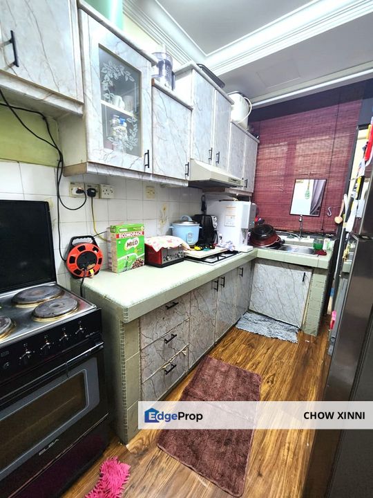 Goodyear court 8 for Sale, Selangor, USJ