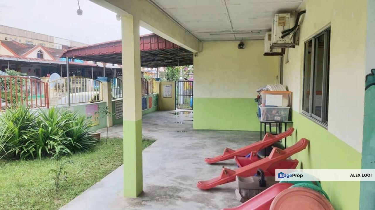 Taman Nusa Bestari 2 Jalan NB x/2 Single Storey Corner House For Sale ...
