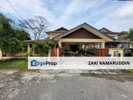 End Lot Unit Double Storey Bungalow Renovated Desa Moccis Sungai Buloh Selangor, Selangor, Sungai Buloh