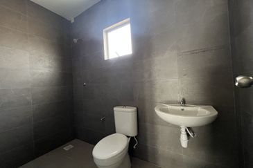 TAMAN KUANTAN JAYA KAMPUNG PAK MAHAT