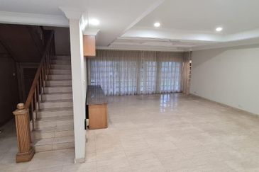 Bukit Pantai (Pantai Hill)