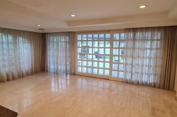 Bukit Pantai (Pantai Hill)