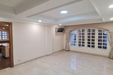 Bukit Pantai (Pantai Hill)