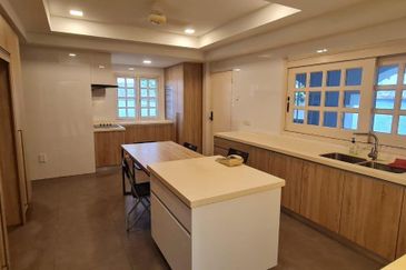 Bukit Pantai (Pantai Hill)